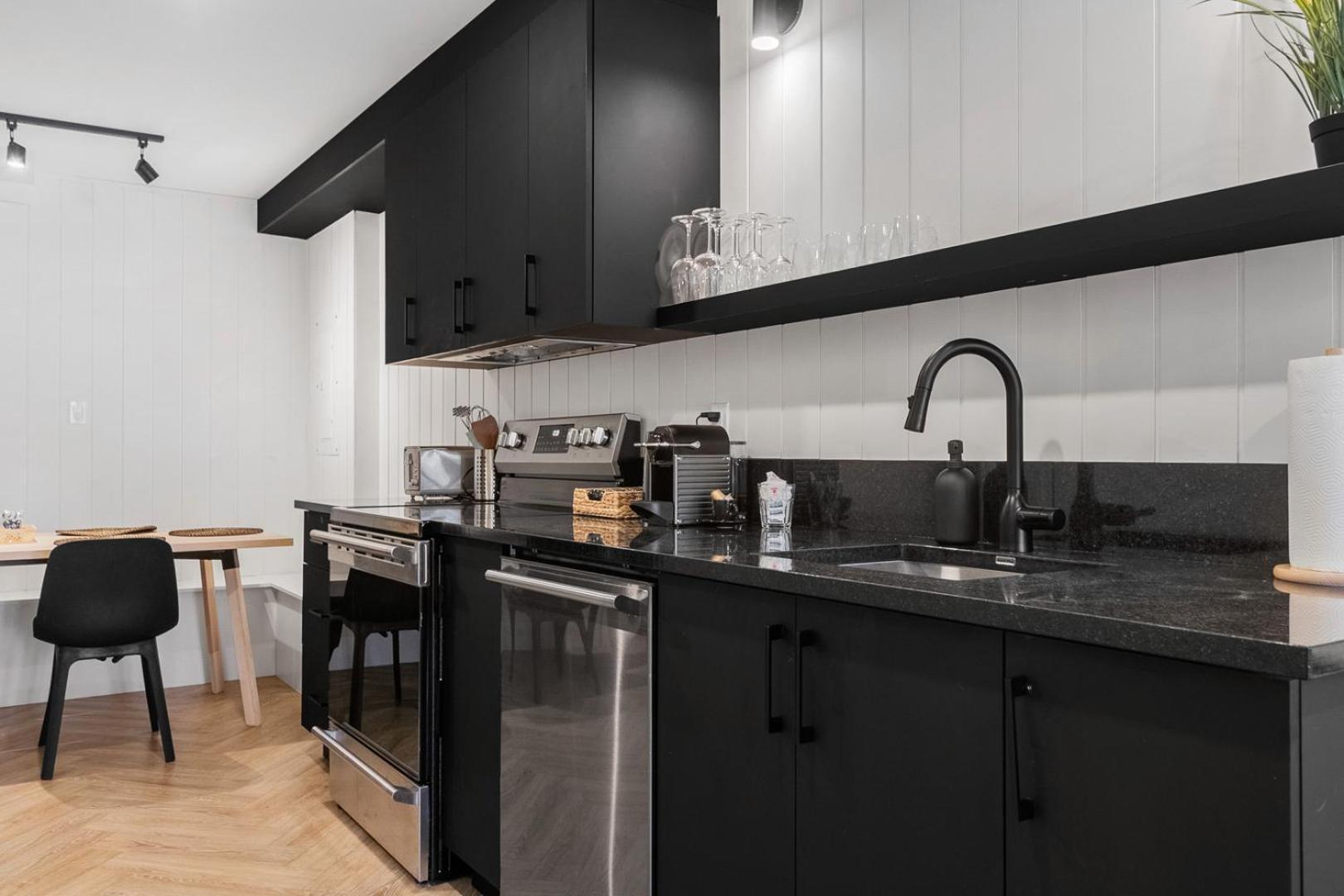 Les Appartements Du 300 Québec Eksteriør bilde